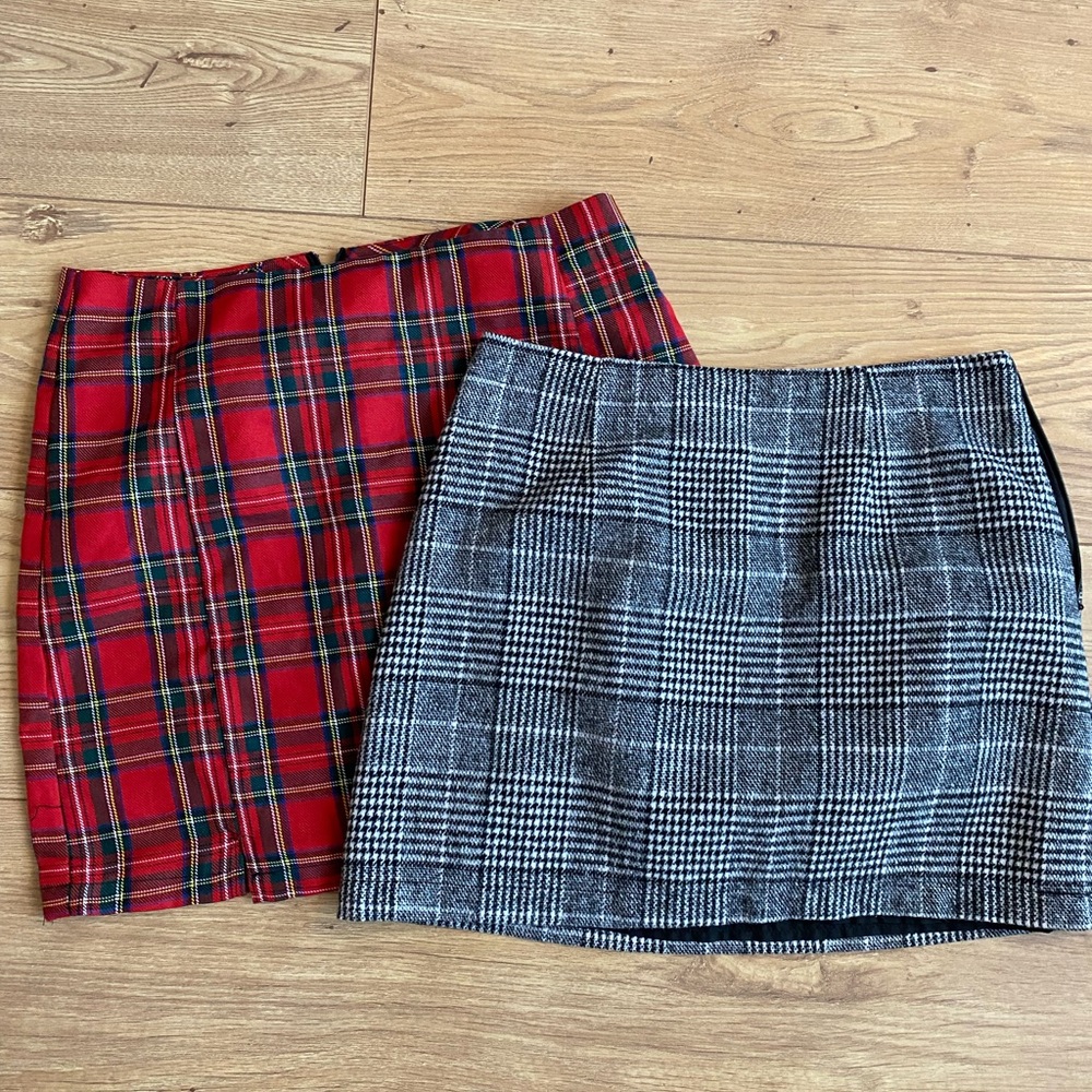 2 mini skirts